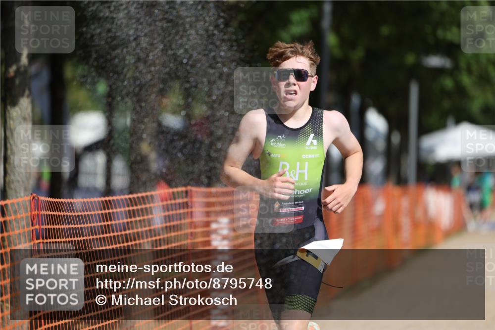 07.09.2025 - 19. Norderstedt Triathlon Michael Strokosch http://msf.ph/oto/8795748 07.09.2025 11:53:48 Laufen 1180 meine-sportfotos.de