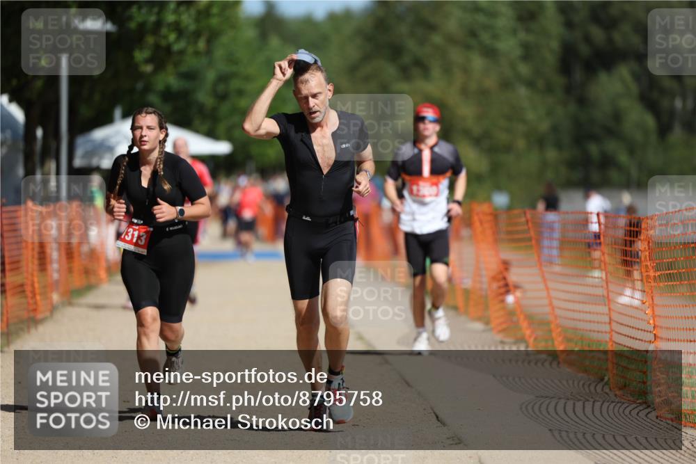 07.09.2025 - 19. Norderstedt Triathlon Michael Strokosch http://msf.ph/oto/8795758 07.09.2025 12:18:27 Laufen 237, 795, 857, 1300, 1313, 1371, 1372 meine-sportfotos.de