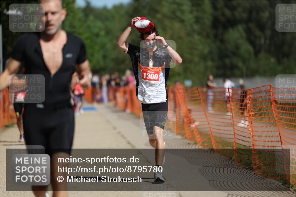07.09.2025 - 19. Norderstedt Triathlon Michael Strokosch http://msf.ph/oto/8795780 07.09.2025 12:18:29 Laufen 237, 795, 822, 1300, 1313, 1372 meine-sportfotos.de