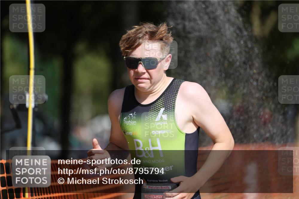 07.09.2025 - 19. Norderstedt Triathlon Michael Strokosch http://msf.ph/oto/8795794 07.09.2025 11:53:49 Laufen 1180 meine-sportfotos.de