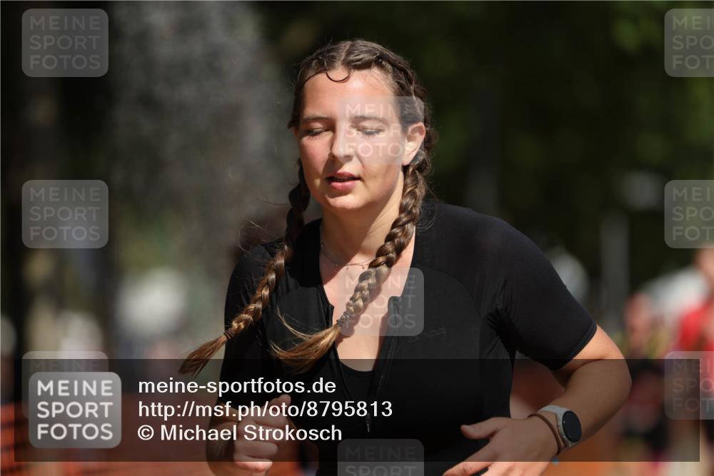 07.09.2025 - 19. Norderstedt Triathlon Michael Strokosch http://msf.ph/oto/8795813 07.09.2025 12:18:32 Laufen 237, 822, 1300, 1313, 1372 meine-sportfotos.de