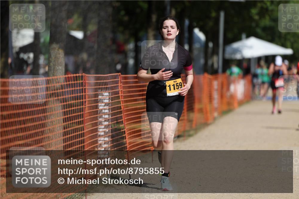 07.09.2025 - 19. Norderstedt Triathlon Michael Strokosch http://msf.ph/oto/8795855 07.09.2025 12:18:41 Laufen 803, 822, 1159 meine-sportfotos.de