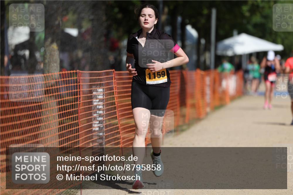07.09.2025 - 19. Norderstedt Triathlon Michael Strokosch http://msf.ph/oto/8795858 07.09.2025 12:18:41 Laufen 803, 822, 1159 meine-sportfotos.de
