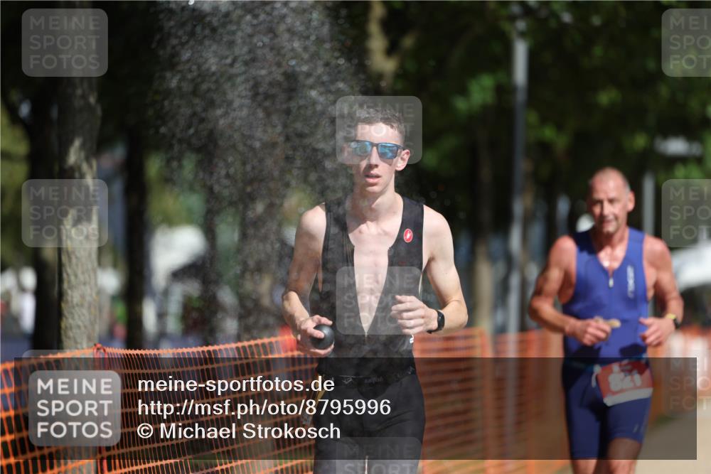 07.09.2025 - 19. Norderstedt Triathlon Michael Strokosch http://msf.ph/oto/8795996 07.09.2025 11:54:19 Laufen 821, 1200 meine-sportfotos.de