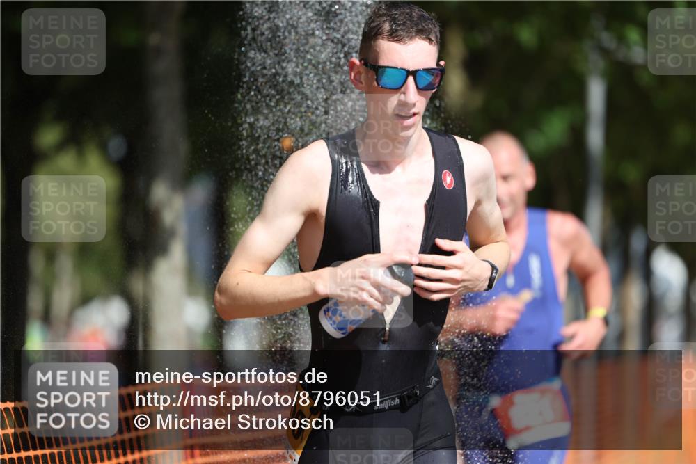 07.09.2025 - 19. Norderstedt Triathlon Michael Strokosch http://msf.ph/oto/8796051 07.09.2025 11:54:20 Laufen 821, 1200 meine-sportfotos.de
