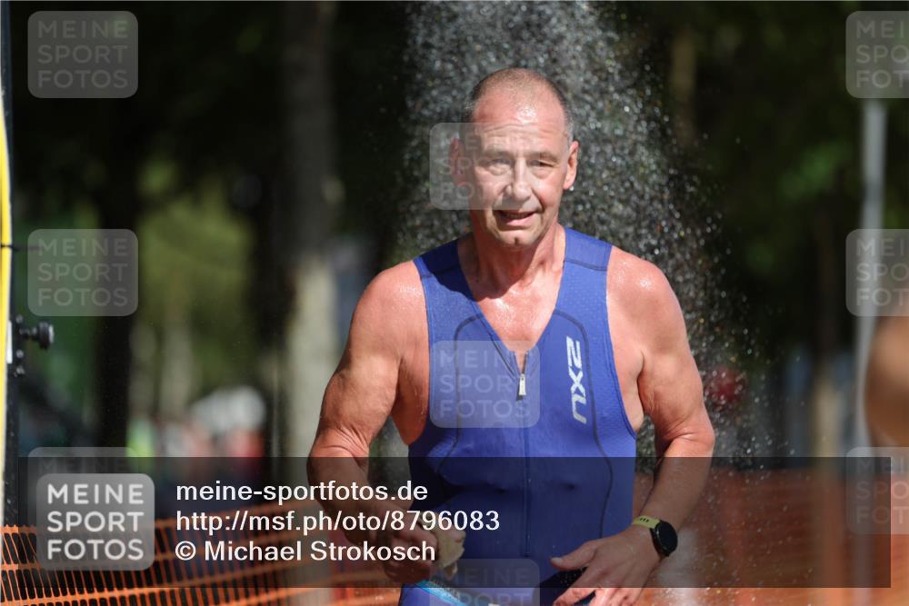 07.09.2025 - 19. Norderstedt Triathlon Michael Strokosch http://msf.ph/oto/8796083 07.09.2025 11:54:21 Laufen 821, 1189, 1200 meine-sportfotos.de