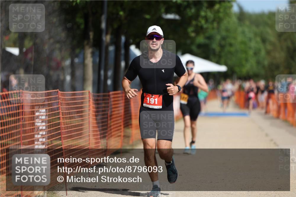 07.09.2025 - 19. Norderstedt Triathlon Michael Strokosch http://msf.ph/oto/8796093 07.09.2025 12:19:06 Laufen 191, 1187 meine-sportfotos.de