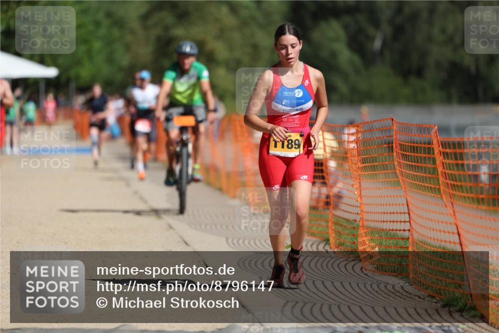 07.09.2025 - 19. Norderstedt Triathlon Michael Strokosch http://msf.ph/oto/8796147 07.09.2025 11:54:27 Laufen 238, 819, 1189 meine-sportfotos.de