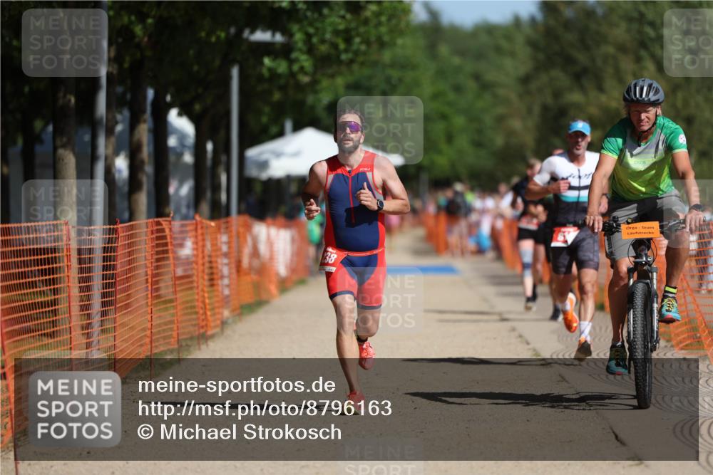 07.09.2025 - 19. Norderstedt Triathlon Michael Strokosch http://msf.ph/oto/8796163 07.09.2025 11:54:31 Laufen 238, 819, 984, 1189 meine-sportfotos.de