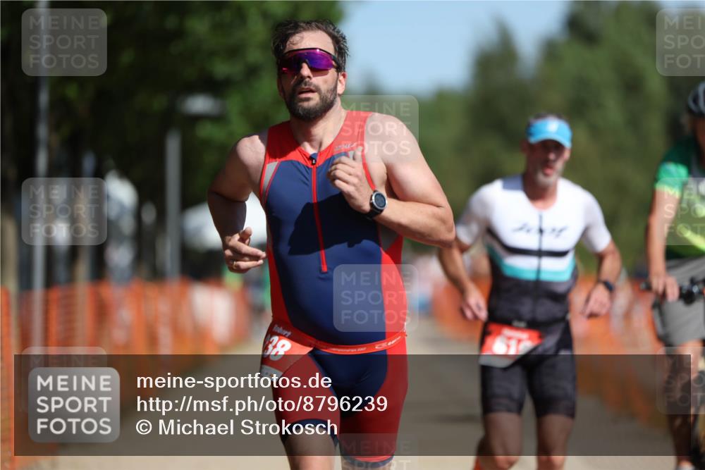 07.09.2025 - 19. Norderstedt Triathlon Michael Strokosch http://msf.ph/oto/8796239 07.09.2025 11:54:34 Laufen 238, 819, 984, 1257, 1395 meine-sportfotos.de