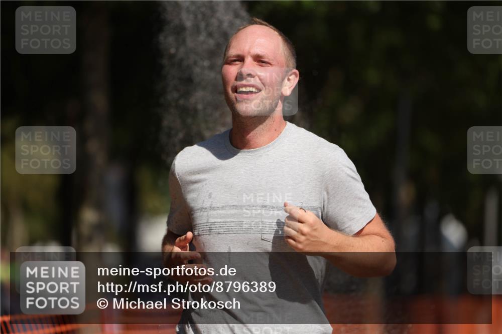 07.09.2025 - 19. Norderstedt Triathlon Michael Strokosch http://msf.ph/oto/8796389 07.09.2025 12:19:41 Laufen 801, 1265 meine-sportfotos.de