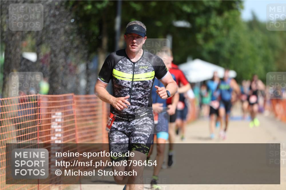 07.09.2025 - 19. Norderstedt Triathlon Michael Strokosch http://msf.ph/oto/8796454 07.09.2025 12:19:48 Laufen 215, 791, 837, 862, 1265 meine-sportfotos.de