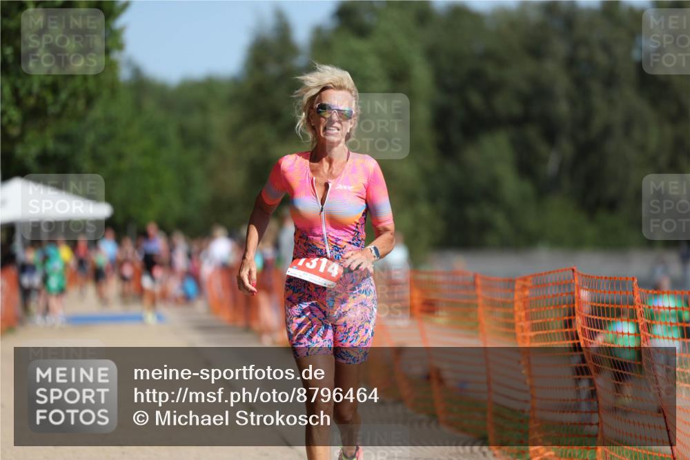 07.09.2025 - 19. Norderstedt Triathlon Michael Strokosch http://msf.ph/oto/8796464 07.09.2025 11:55:01 Laufen 1314 meine-sportfotos.de