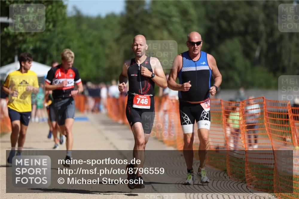 07.09.2025 - 19. Norderstedt Triathlon Michael Strokosch http://msf.ph/oto/8796559 07.09.2025 11:55:22 Laufen 228, 710, 746, 1164, 1173, 1202 meine-sportfotos.de