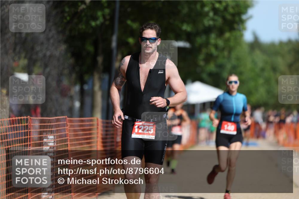 07.09.2025 - 19. Norderstedt Triathlon Michael Strokosch http://msf.ph/oto/8796604 07.09.2025 12:20:04 Laufen 140, 1225, 1278 meine-sportfotos.de