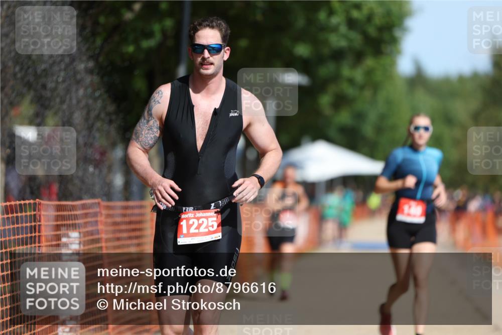 07.09.2025 - 19. Norderstedt Triathlon Michael Strokosch http://msf.ph/oto/8796616 07.09.2025 12:20:04 Laufen 140, 1225, 1278 meine-sportfotos.de