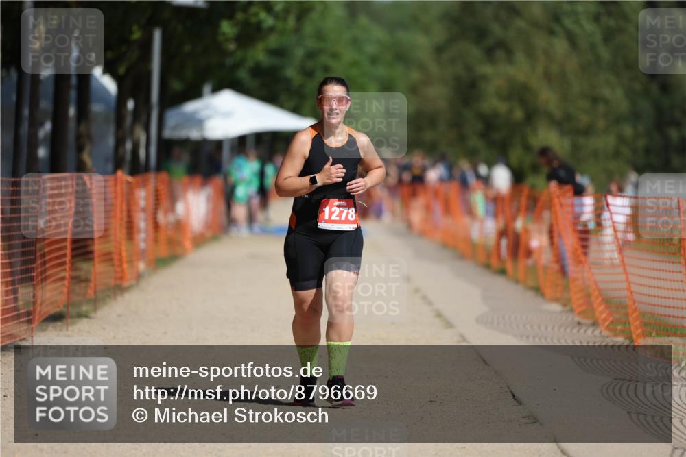 07.09.2025 - 19. Norderstedt Triathlon Michael Strokosch http://msf.ph/oto/8796669 07.09.2025 12:20:10 Laufen 140, 1278 meine-sportfotos.de