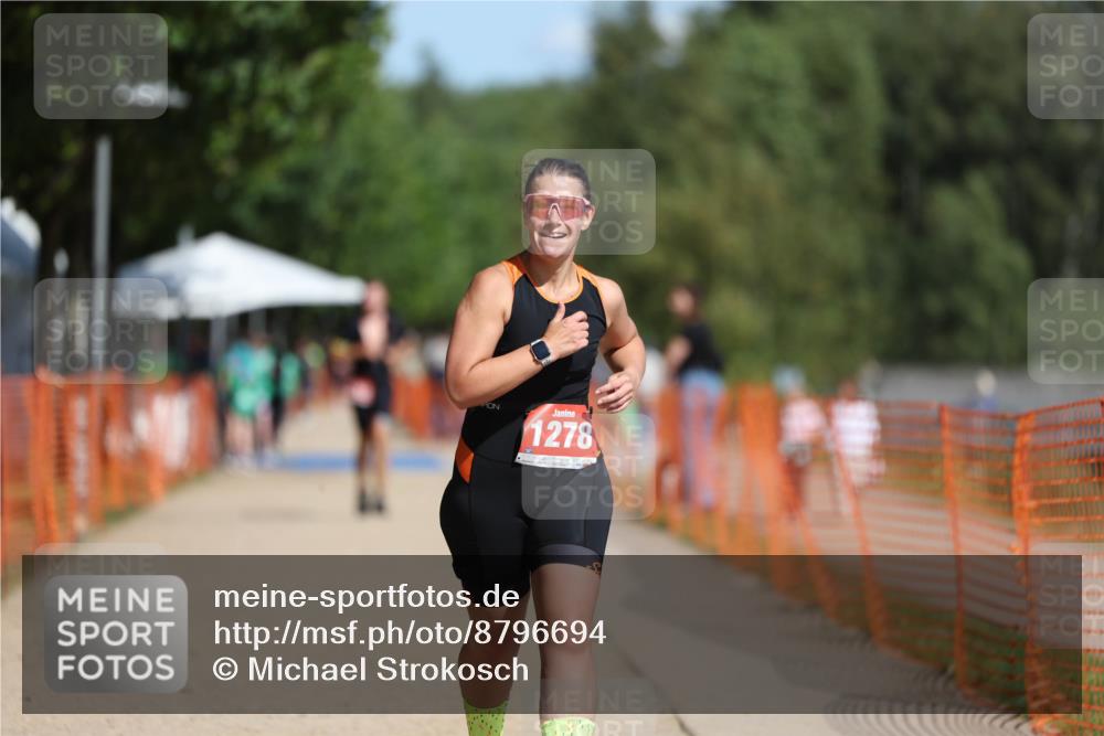 07.09.2025 - 19. Norderstedt Triathlon Michael Strokosch http://msf.ph/oto/8796694 07.09.2025 12:20:11 Laufen 140, 1278 meine-sportfotos.de