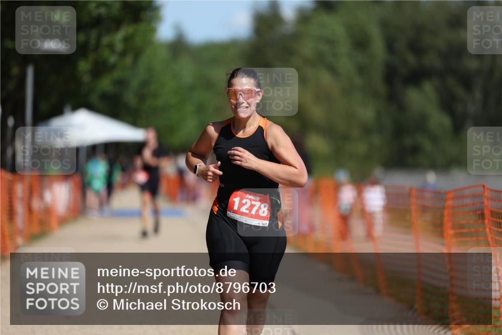 07.09.2025 - 19. Norderstedt Triathlon Michael Strokosch http://msf.ph/oto/8796703 07.09.2025 12:20:12 Laufen 140, 1278 meine-sportfotos.de