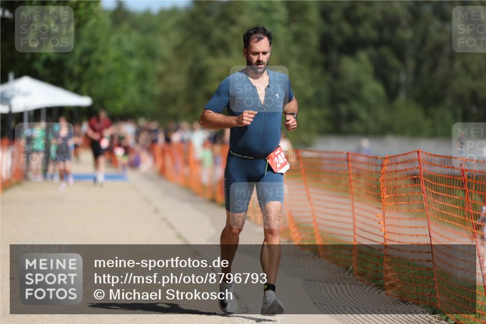 07.09.2025 - 19. Norderstedt Triathlon Michael Strokosch http://msf.ph/oto/8796793 07.09.2025 12:20:41 Laufen 245 meine-sportfotos.de