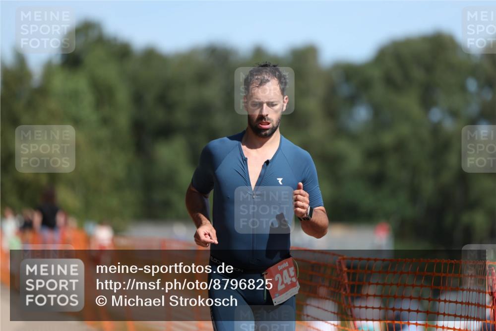 07.09.2025 - 19. Norderstedt Triathlon Michael Strokosch http://msf.ph/oto/8796825 07.09.2025 12:20:43 Laufen 245 meine-sportfotos.de