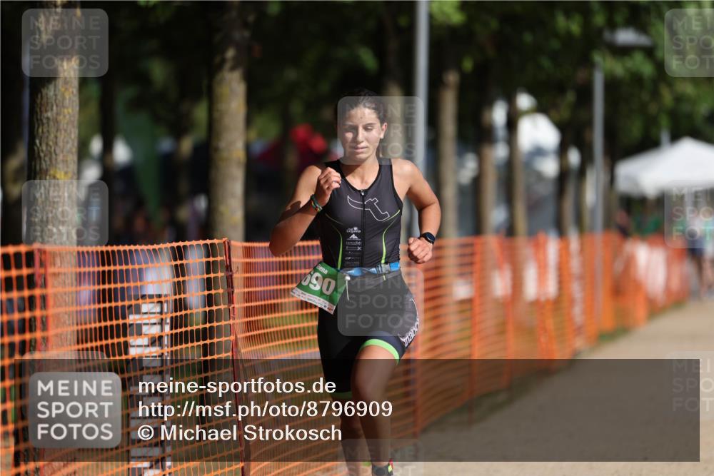 07.09.2025 - 19. Norderstedt Triathlon Michael Strokosch http://msf.ph/oto/8796909 07.09.2025 10:52:38 Laufen 690 meine-sportfotos.de