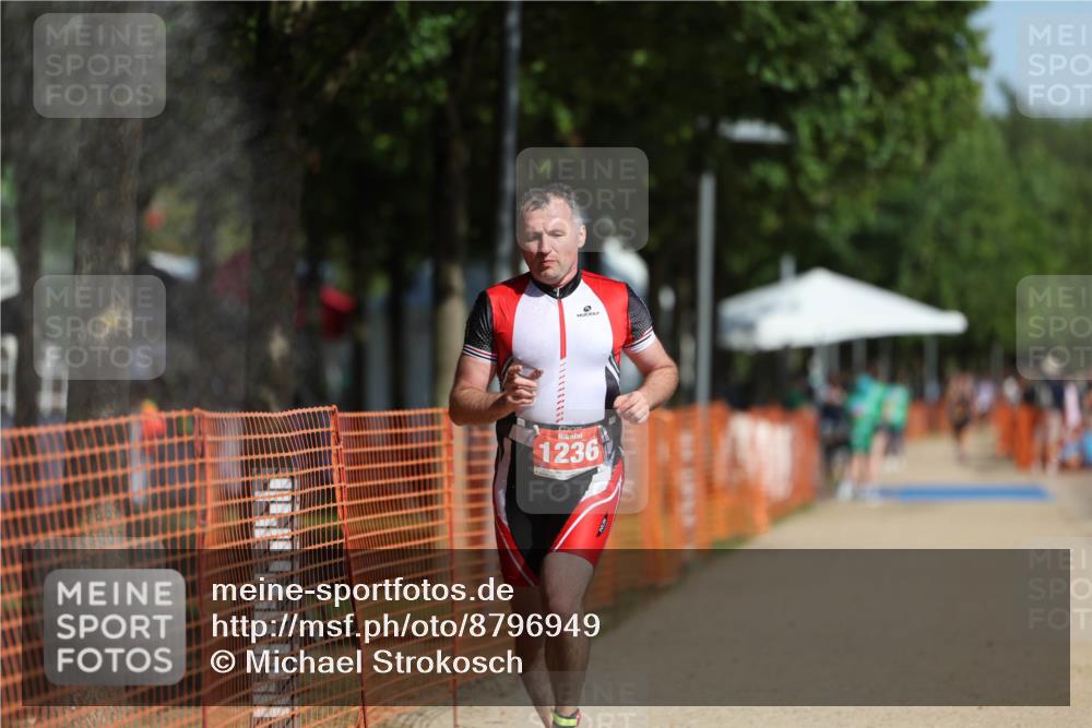 07.09.2025 - 19. Norderstedt Triathlon Michael Strokosch http://msf.ph/oto/8796949 07.09.2025 11:55:55 Laufen 1236 meine-sportfotos.de