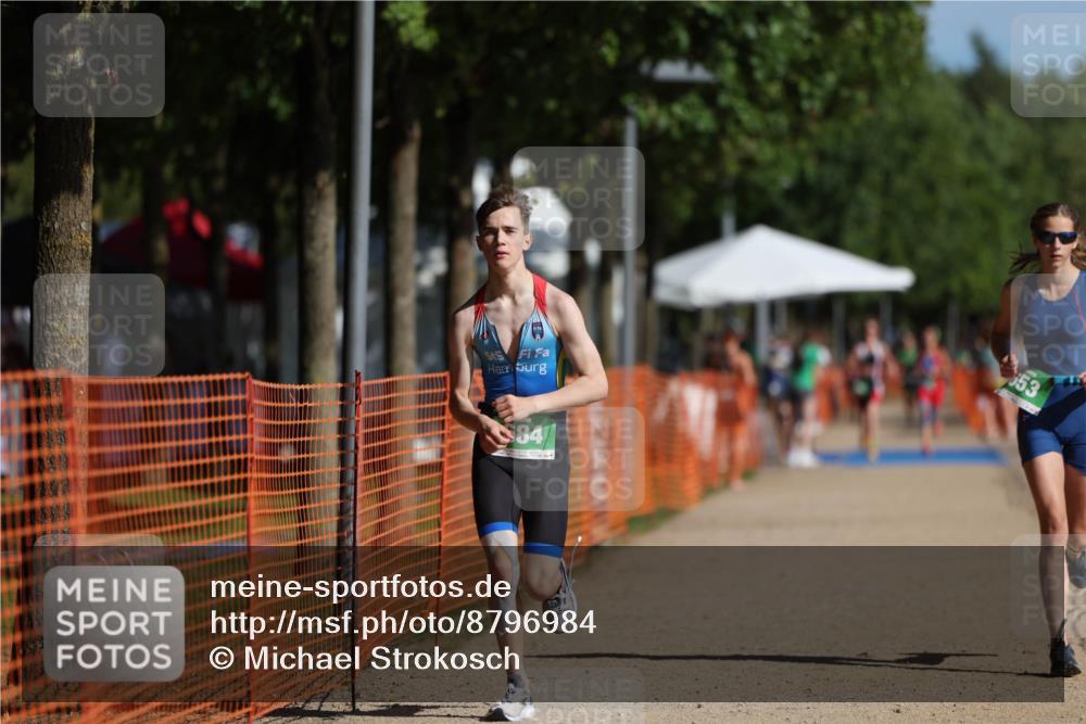 07.09.2025 - 19. Norderstedt Triathlon Michael Strokosch http://msf.ph/oto/8796984 07.09.2025 10:53:31 Laufen 653, 684 meine-sportfotos.de
