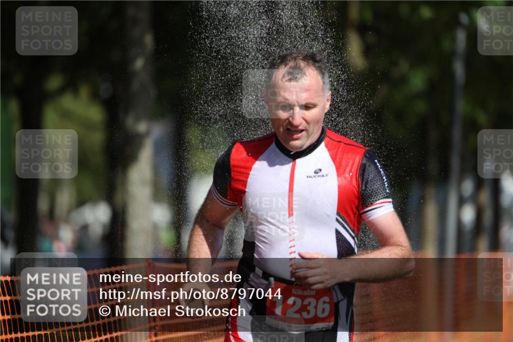07.09.2025 - 19. Norderstedt Triathlon Michael Strokosch http://msf.ph/oto/8797044 07.09.2025 11:55:58 Laufen 1236 meine-sportfotos.de