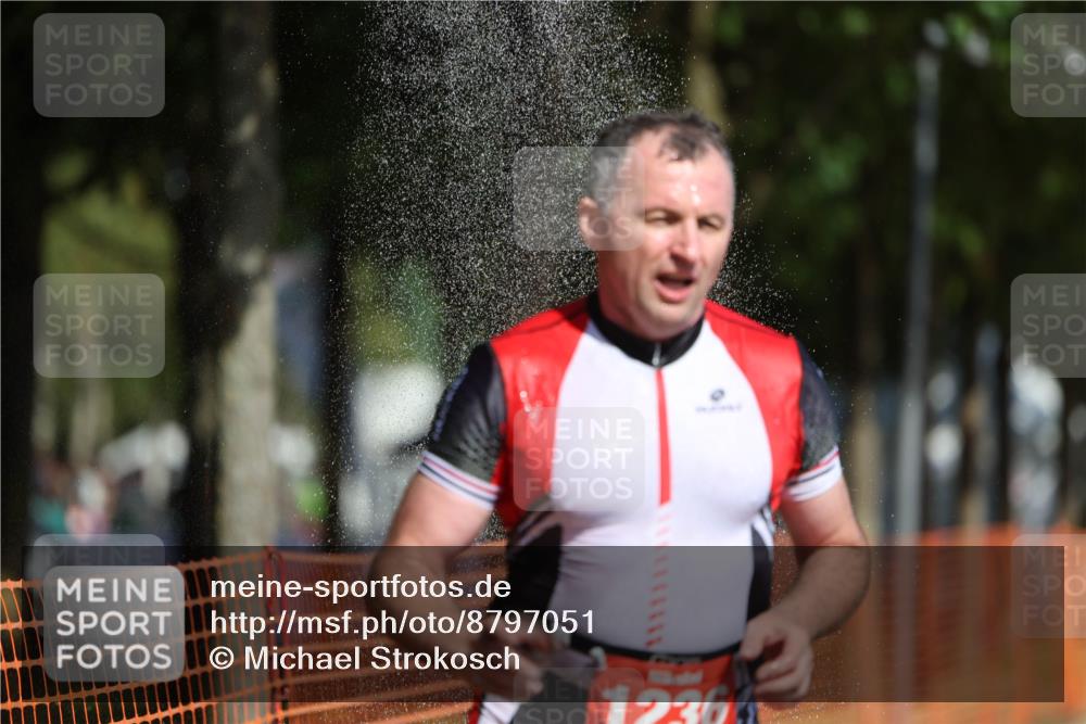 07.09.2025 - 19. Norderstedt Triathlon Michael Strokosch http://msf.ph/oto/8797051 07.09.2025 11:55:58 Laufen 1236 meine-sportfotos.de