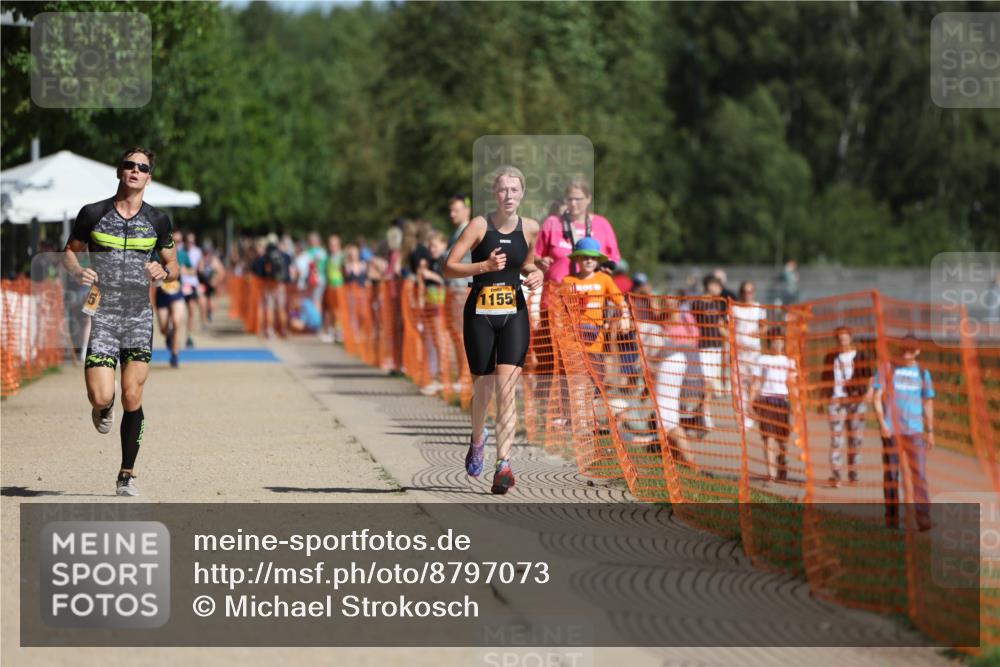 07.09.2025 - 19. Norderstedt Triathlon Michael Strokosch http://msf.ph/oto/8797073 07.09.2025 11:56:25 Laufen 1155, 1175 meine-sportfotos.de