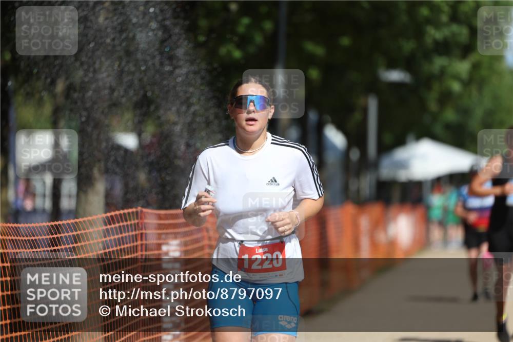 07.09.2025 - 19. Norderstedt Triathlon Michael Strokosch http://msf.ph/oto/8797097 07.09.2025 12:21:16 Laufen 168, 845, 1220 meine-sportfotos.de