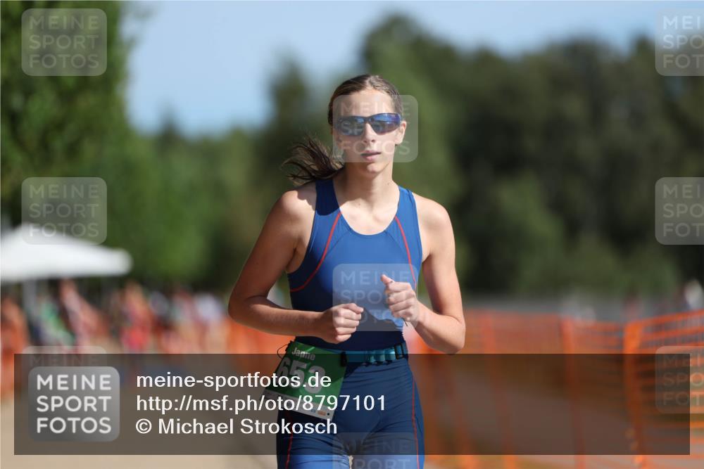 07.09.2025 - 19. Norderstedt Triathlon Michael Strokosch http://msf.ph/oto/8797101 07.09.2025 10:53:34 Laufen 653, 684 meine-sportfotos.de