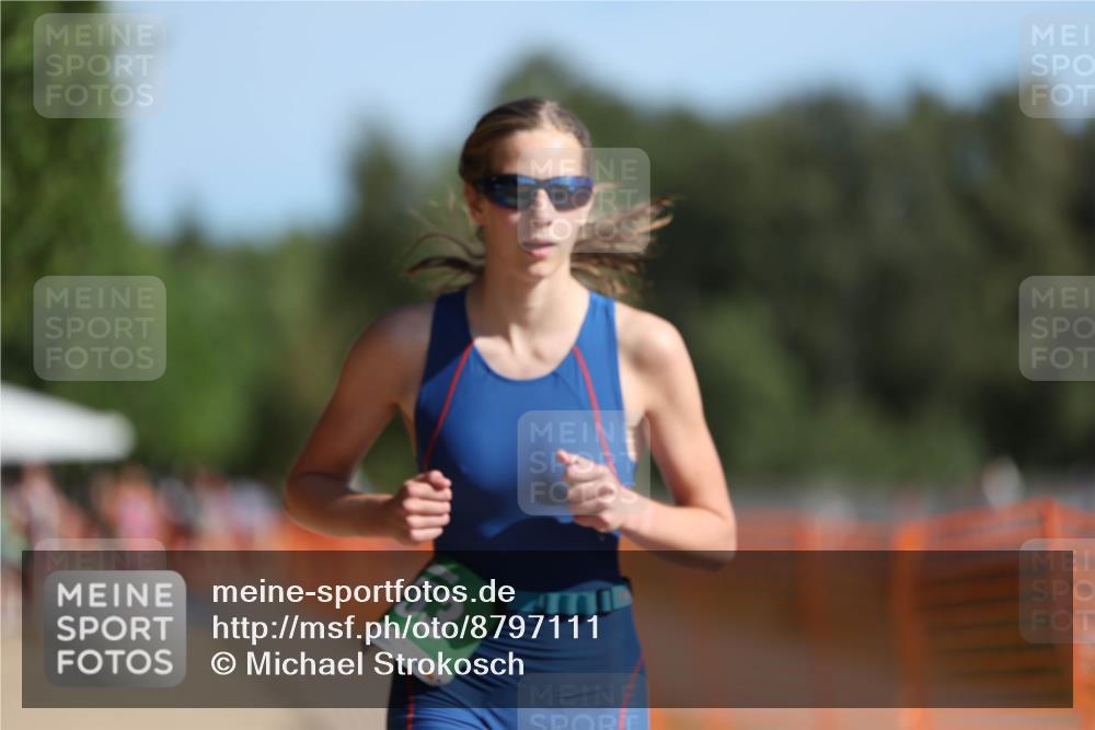 07.09.2025 - 19. Norderstedt Triathlon Michael Strokosch http://msf.ph/oto/8797111 07.09.2025 10:53:35 Laufen 653, 684 meine-sportfotos.de