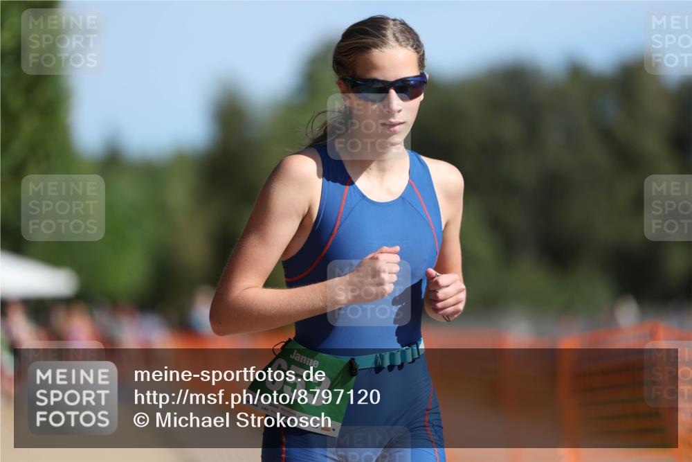 07.09.2025 - 19. Norderstedt Triathlon Michael Strokosch http://msf.ph/oto/8797120 07.09.2025 10:53:35 Laufen 653, 684 meine-sportfotos.de