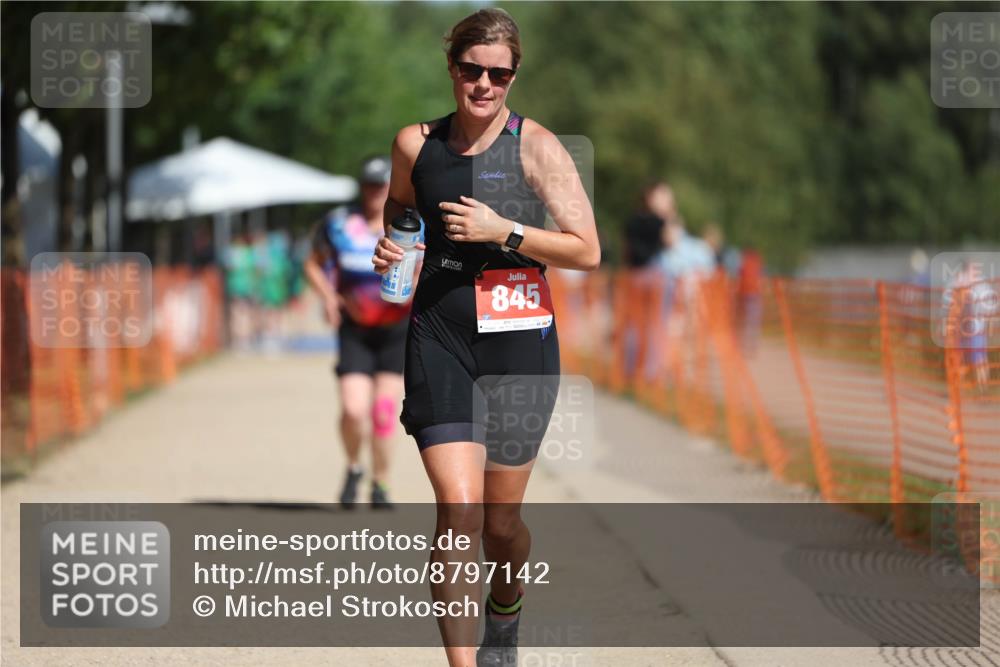 07.09.2025 - 19. Norderstedt Triathlon Michael Strokosch http://msf.ph/oto/8797142 07.09.2025 12:21:19 Laufen 233, 845, 1220 meine-sportfotos.de