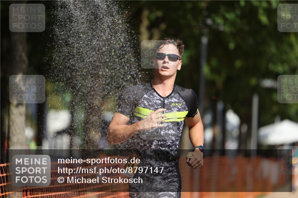 07.09.2025 - 19. Norderstedt Triathlon Michael Strokosch http://msf.ph/oto/8797147 07.09.2025 11:56:29 Laufen 1155, 1175 meine-sportfotos.de