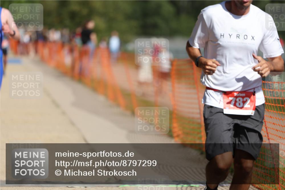 07.09.2025 - 19. Norderstedt Triathlon Michael Strokosch http://msf.ph/oto/8797299 07.09.2025 12:21:55 Laufen 782, 1228 meine-sportfotos.de