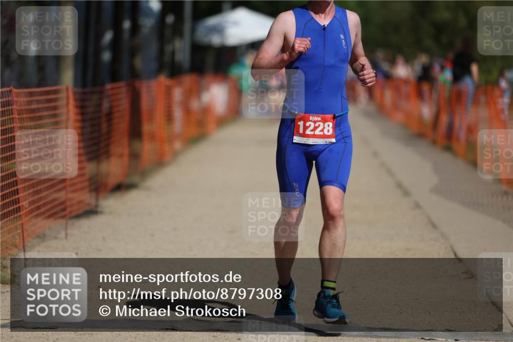 07.09.2025 - 19. Norderstedt Triathlon Michael Strokosch http://msf.ph/oto/8797308 07.09.2025 12:21:56 Laufen 782, 1228 meine-sportfotos.de