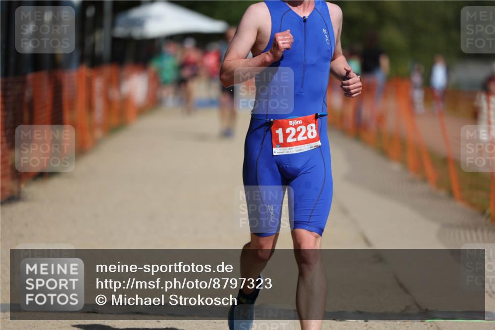 07.09.2025 - 19. Norderstedt Triathlon Michael Strokosch http://msf.ph/oto/8797323 07.09.2025 12:21:57 Laufen 782, 1228 meine-sportfotos.de