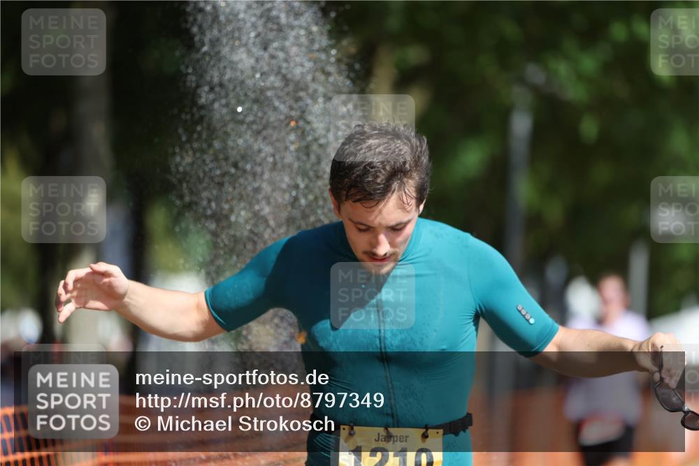 07.09.2025 - 19. Norderstedt Triathlon Michael Strokosch http://msf.ph/oto/8797349 07.09.2025 11:56:43 Laufen 1210, 1274 meine-sportfotos.de