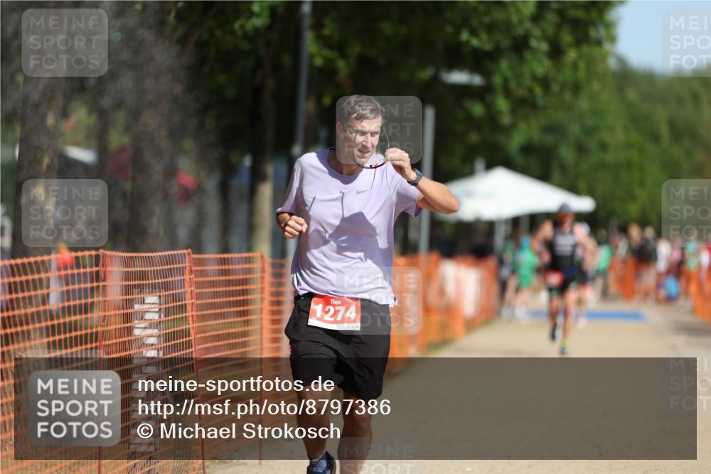 07.09.2025 - 19. Norderstedt Triathlon Michael Strokosch http://msf.ph/oto/8797386 07.09.2025 11:56:45 Laufen 1210, 1274 meine-sportfotos.de