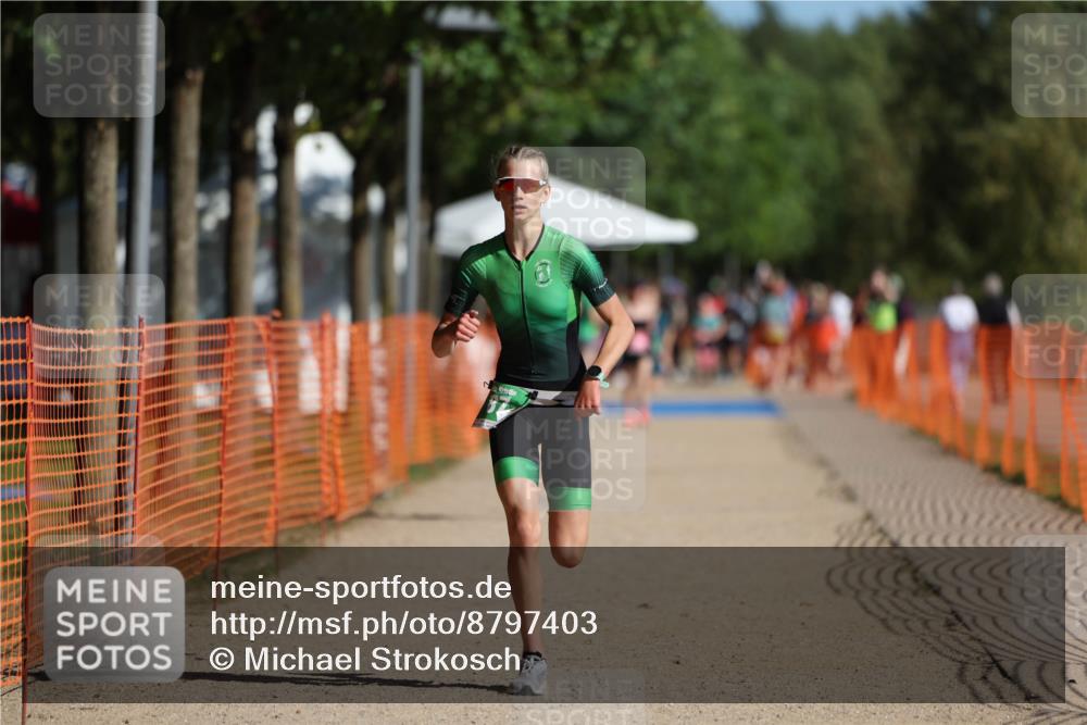 07.09.2025 - 19. Norderstedt Triathlon Michael Strokosch http://msf.ph/oto/8797403 07.09.2025 10:53:51 Laufen 87, 93, 672 meine-sportfotos.de