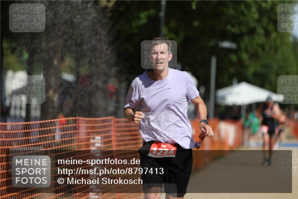07.09.2025 - 19. Norderstedt Triathlon Michael Strokosch http://msf.ph/oto/8797413 07.09.2025 11:56:46 Laufen 1210, 1274 meine-sportfotos.de