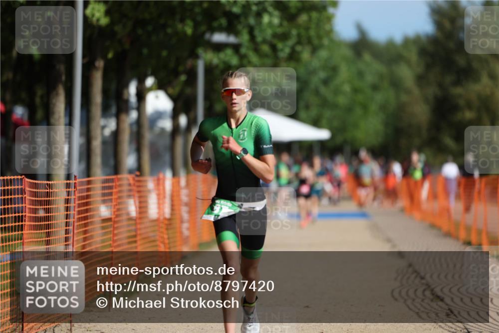 07.09.2025 - 19. Norderstedt Triathlon Michael Strokosch http://msf.ph/oto/8797420 07.09.2025 10:53:51 Laufen 87, 93, 672 meine-sportfotos.de