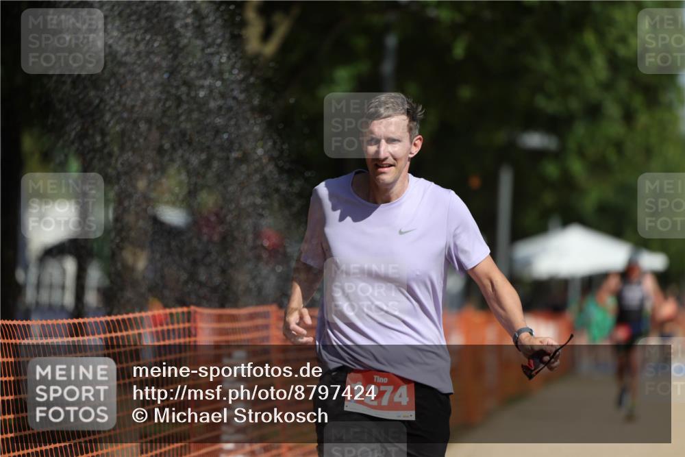 07.09.2025 - 19. Norderstedt Triathlon Michael Strokosch http://msf.ph/oto/8797424 07.09.2025 11:56:47 Laufen 1274 meine-sportfotos.de