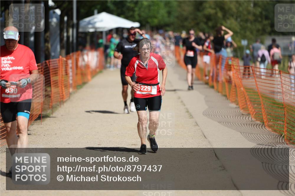 07.09.2025 - 19. Norderstedt Triathlon Michael Strokosch http://msf.ph/oto/8797437 07.09.2025 12:22:36 Laufen 253, 830, 1229 meine-sportfotos.de