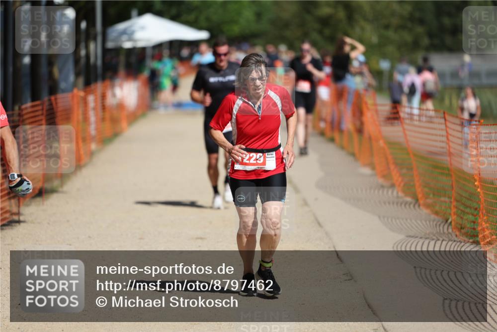 07.09.2025 - 19. Norderstedt Triathlon Michael Strokosch http://msf.ph/oto/8797462 07.09.2025 12:22:37 Laufen 253, 830, 1229 meine-sportfotos.de