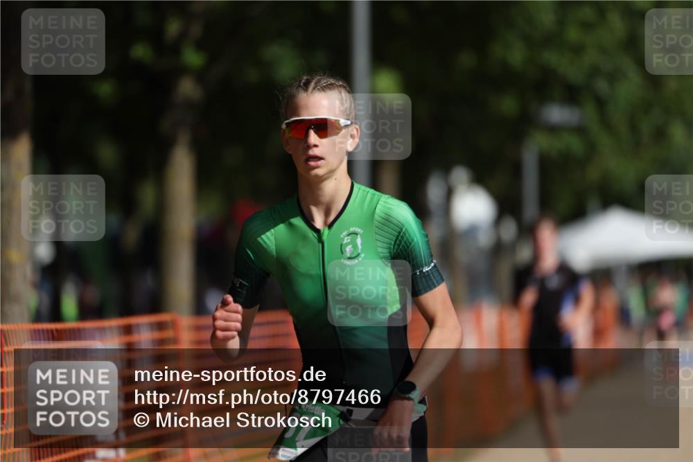 07.09.2025 - 19. Norderstedt Triathlon Michael Strokosch http://msf.ph/oto/8797466 07.09.2025 10:53:53 Laufen 87, 93 meine-sportfotos.de