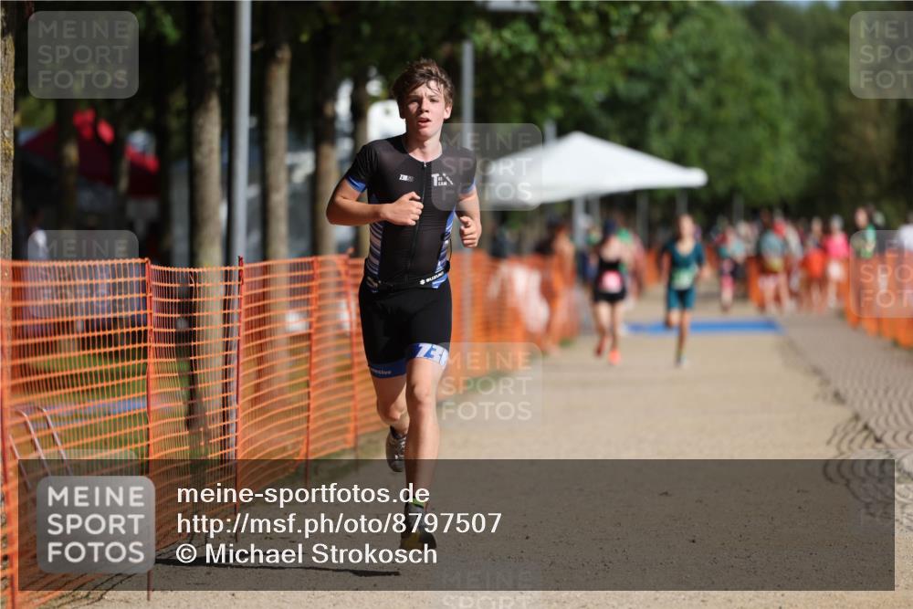 07.09.2025 - 19. Norderstedt Triathlon Michael Strokosch http://msf.ph/oto/8797507 07.09.2025 10:53:55 Laufen 87, 93 meine-sportfotos.de
